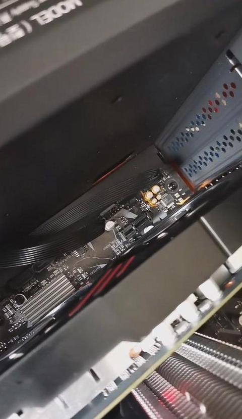 电脑有轻微的滋滋声正常吗