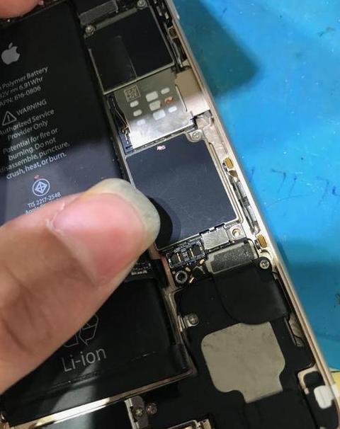 手机听筒灰尘清理与进水处理指南