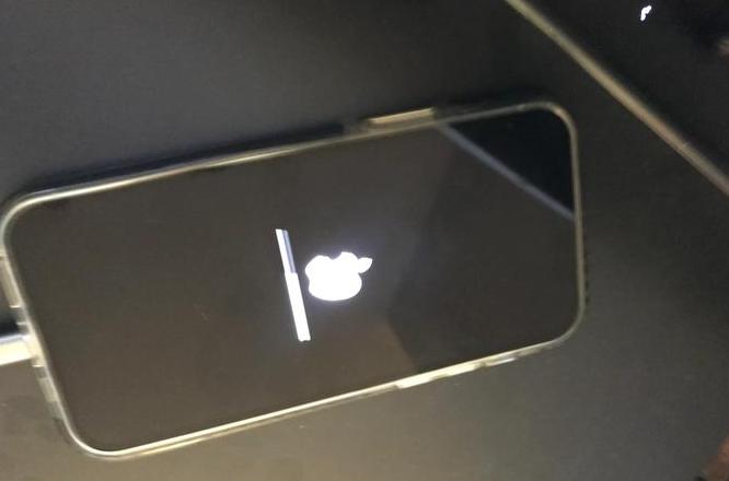iPhone内存满开不了机？5招轻松解决！
