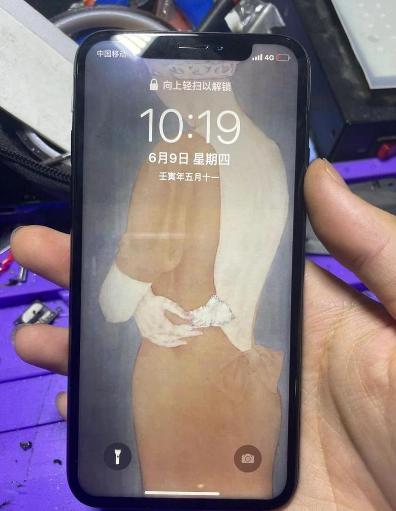 手机进水后屏幕闪烁怎么办？华为/OPPO/OnePlus手机急救指南