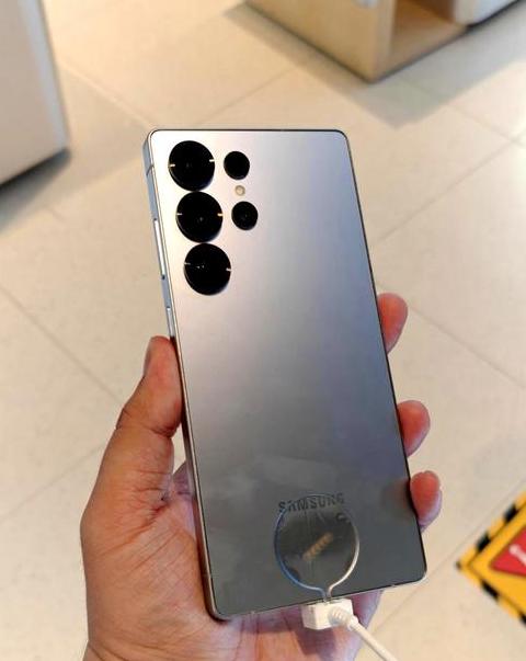 三星fold3屏幕耐用吗