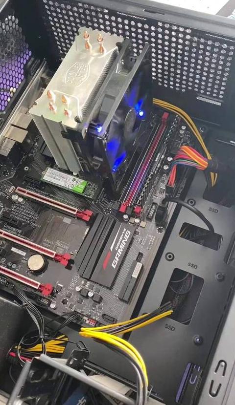 电脑开机灭屏反复启动问题排查指南