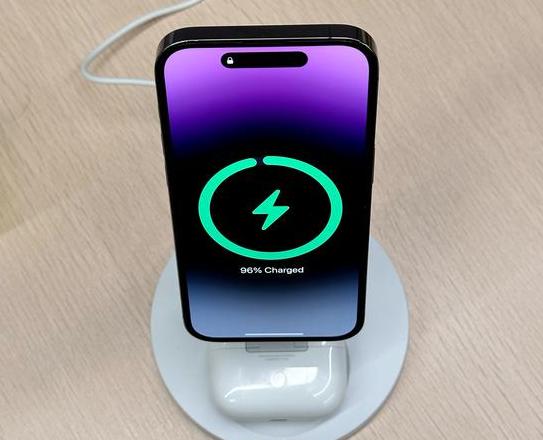 iPad充电器与iPhone兼容性解析