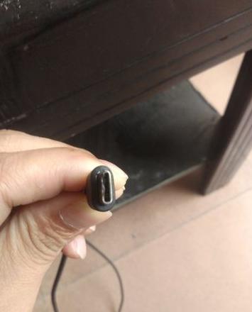 荣耀手机充电接口松动怎么办
