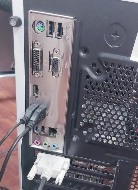 笔记本外接显示器也无法正常开机