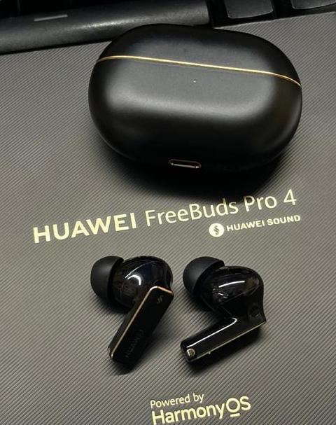 华为FreeBuds4：半入耳式降噪耳机，舒适降噪新体验