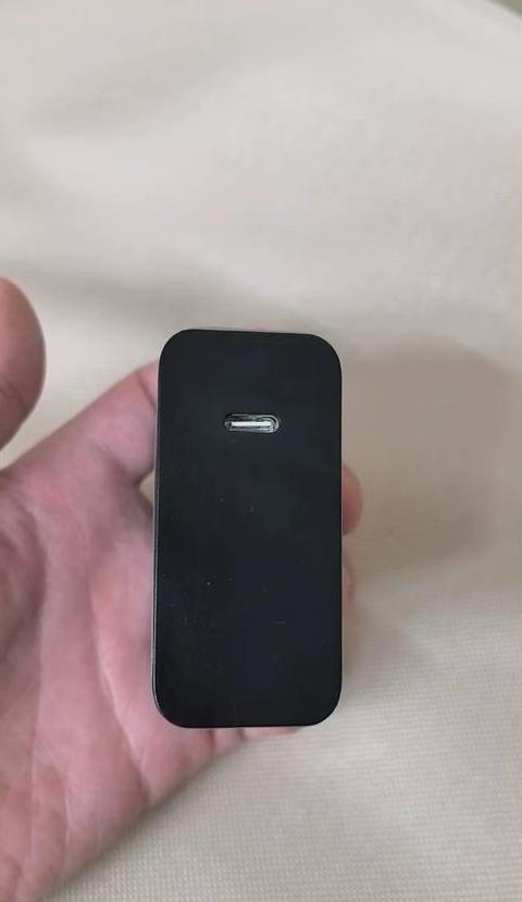 联想小新充电是什么样子