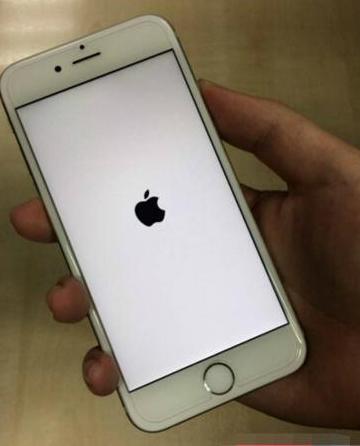 苹果手机温度过高关机后开不了机