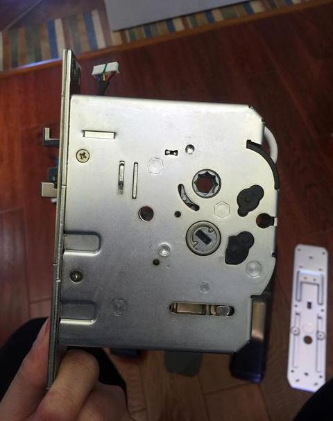 三星指纹锁开不了门了怎么回事