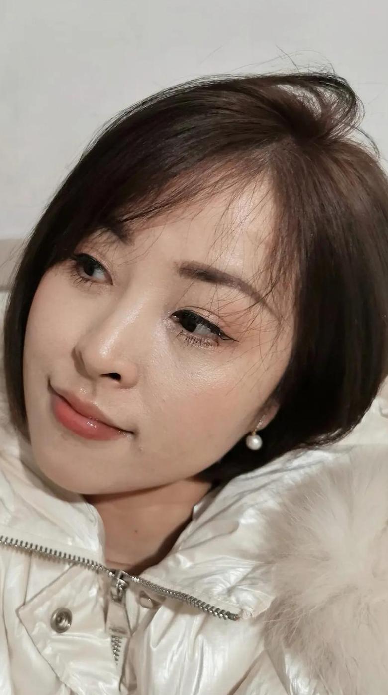苹果相机拍照效果解析：真实与美颜的对比