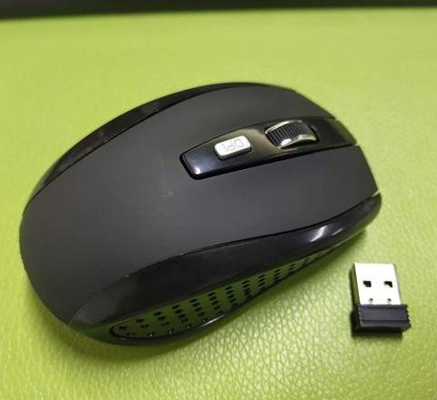 电脑屏幕点不动鼠标可以动