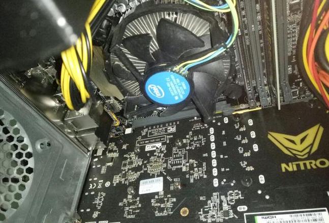 为什么电脑关机了鼠标还亮华硕