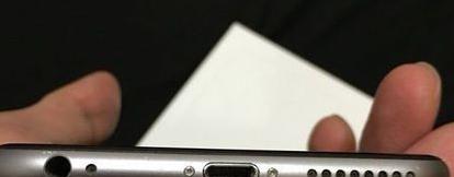 华为p60摇晃有声音