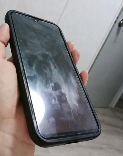 什么材质的手机壳不容易脏