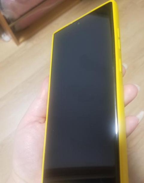 三星s20ultra后盖缝隙大