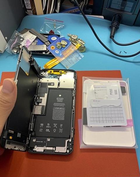 为什么苹果手机重启后电量变少了