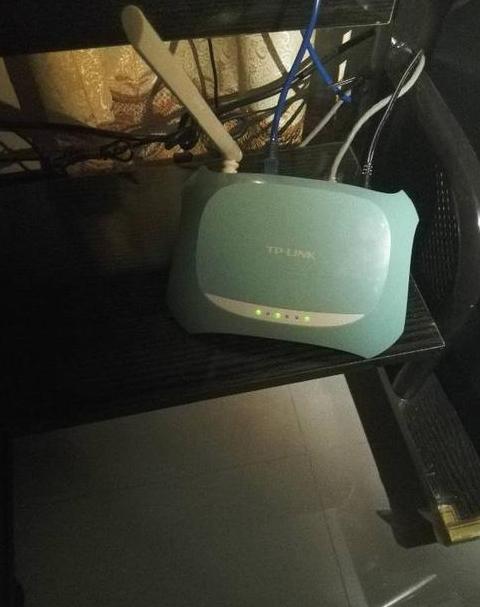 电脑是连接wifi还是路由器