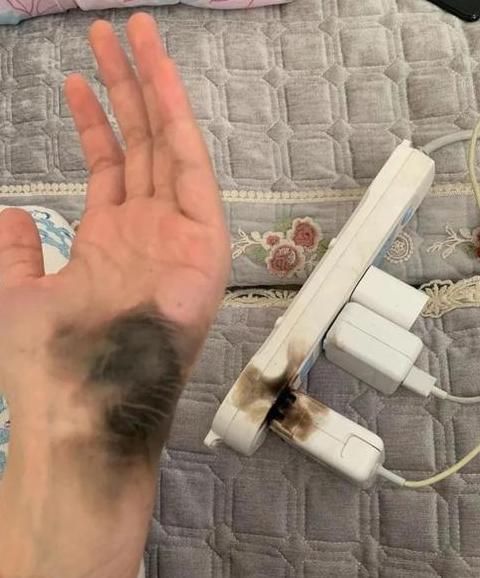 手机充电小常识：半充拔插对电池影响揭秘